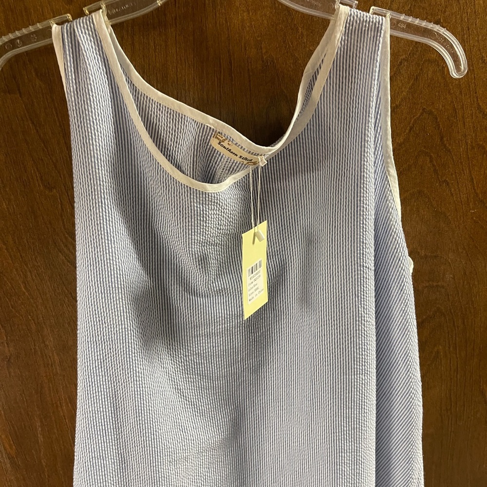 NWT blue & white tank with trim.